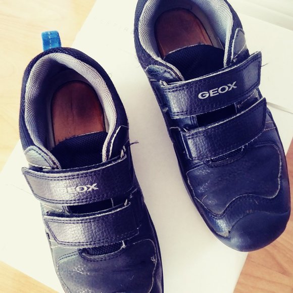 Geox boys snickers size 3 1/2 US/35EU - Picture 4 of 4